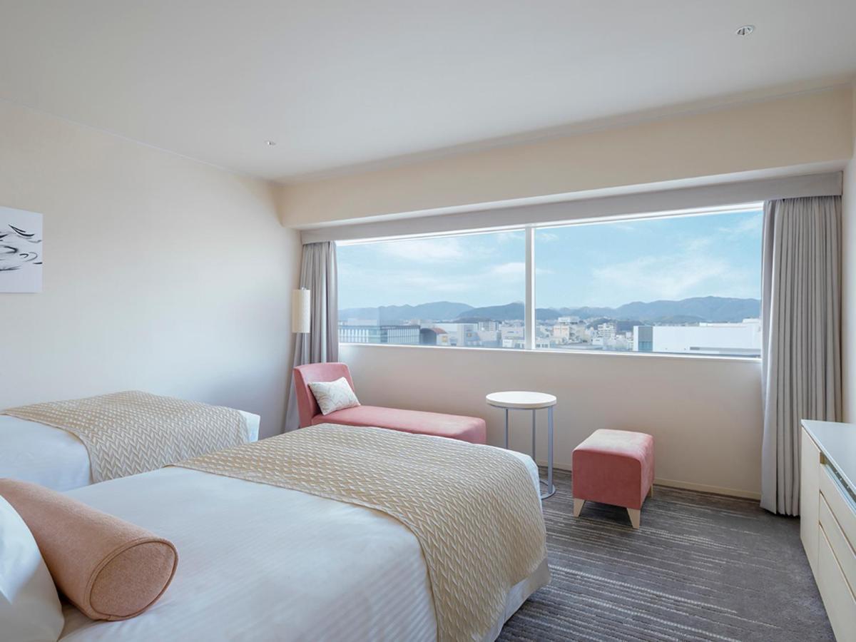Hotel Nikko Himeji Exteriör bild