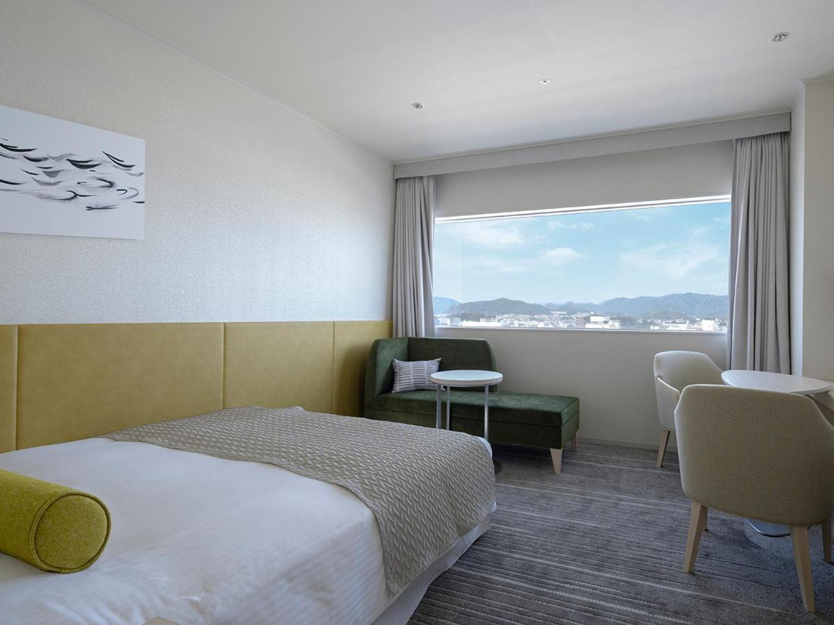 Hotel Nikko Himeji Exteriör bild
